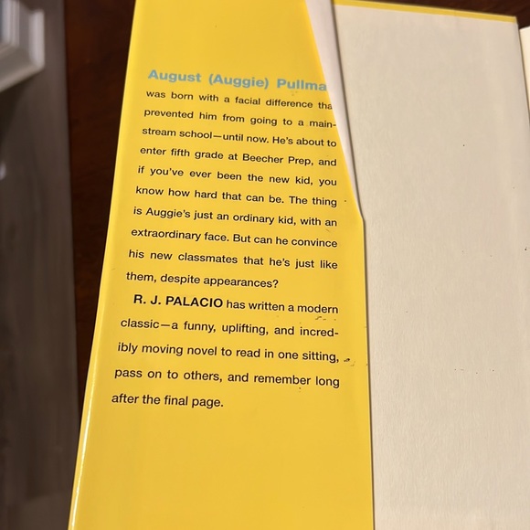 “Wonder” by RJ Palacio (Hardback) - Picture 3 of 4